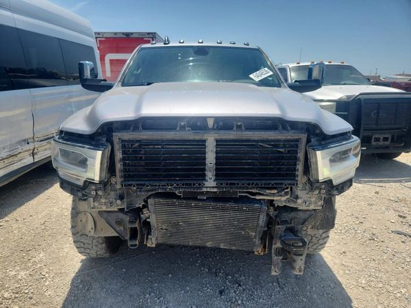 2022 RAM 3500 LARAMIE CREW CAB 4X4