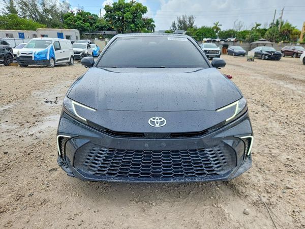 2026 TOYOTA CAMRY