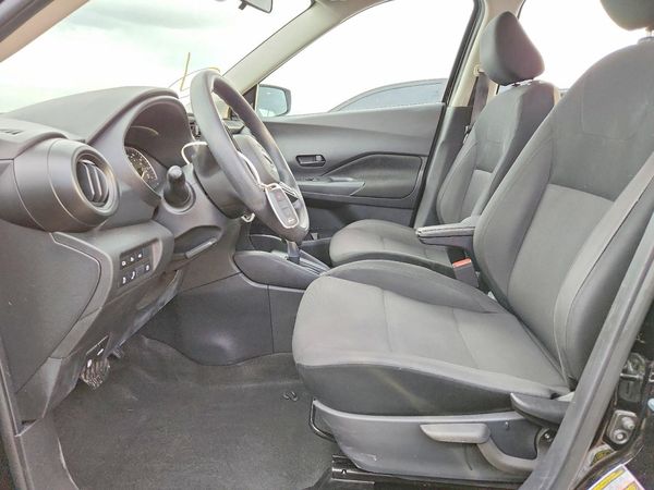 2023 NISSAN KICKS S