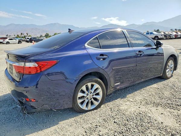 2013 LEXUS ES 300h