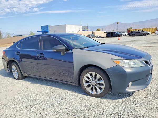 2013 LEXUS ES 300h