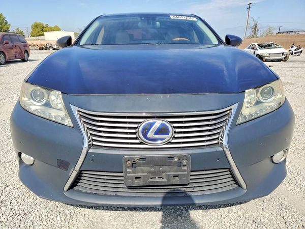2013 LEXUS ES 300h