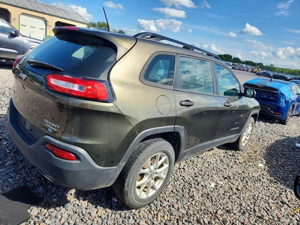 2015 JEEP CHEROKEE SPORT 4X4