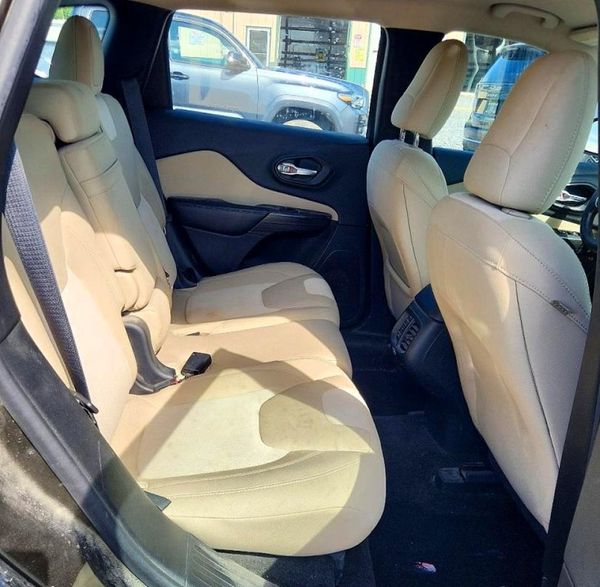2015 JEEP CHEROKEE SPORT 4X4