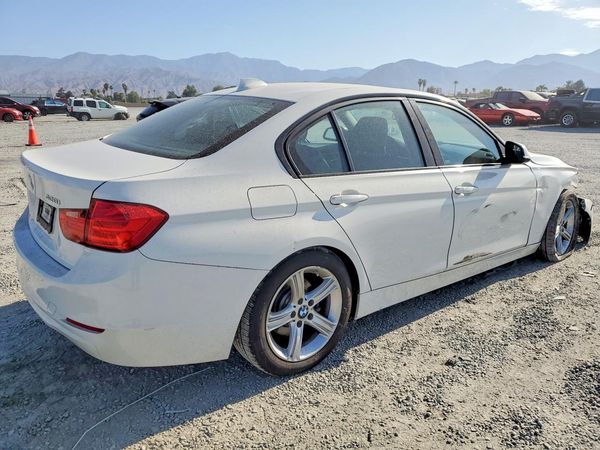 2015 BMW 328