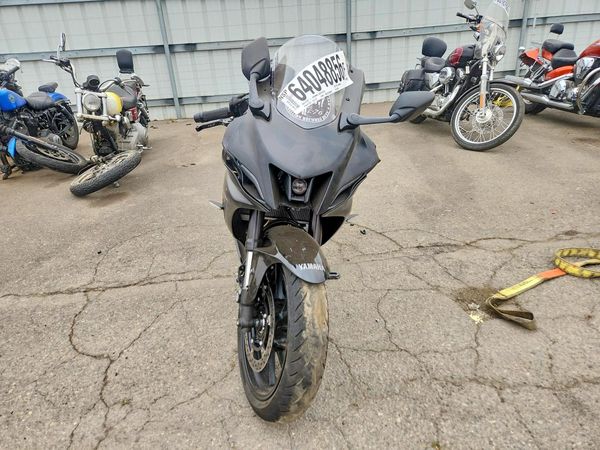 2025 YAMAHA YZF R7