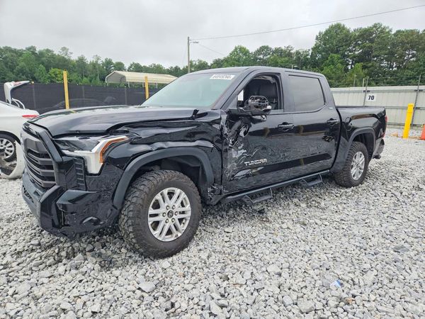 2023 TOYOTA TUNDRA SR5