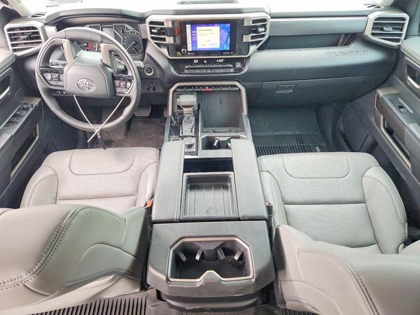 2023 TOYOTA TUNDRA SR5