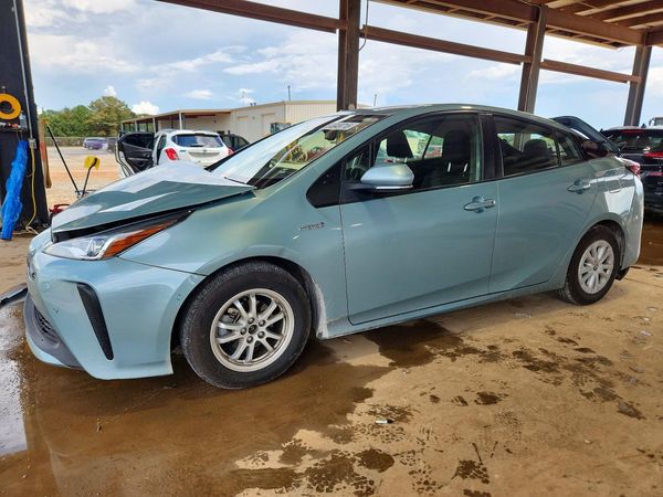 2022 TOYOTA PRIUS