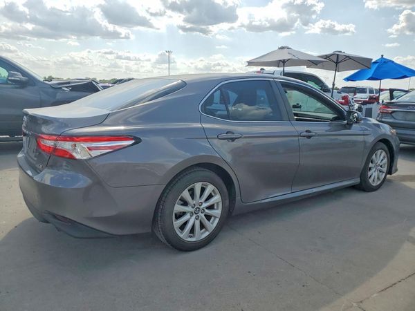 2018 TOYOTA CAMRY