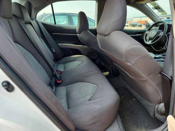 2019 TOYOTA CAMRY