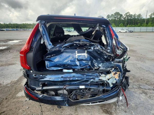 2022 VOLVO XC90 Momentum (excl S60)