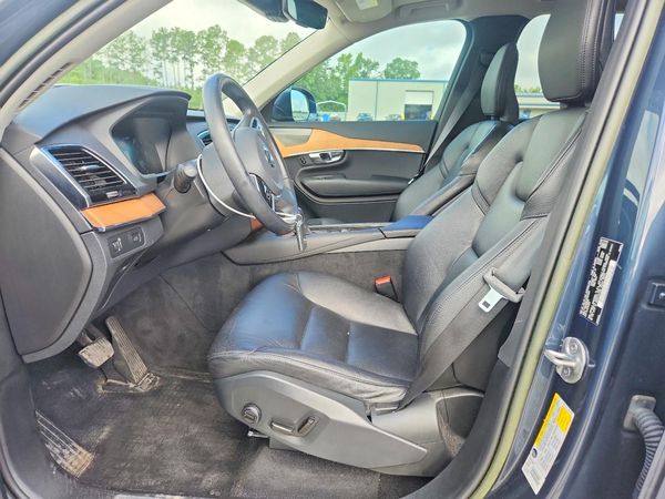 2022 VOLVO XC90 Momentum (excl S60)
