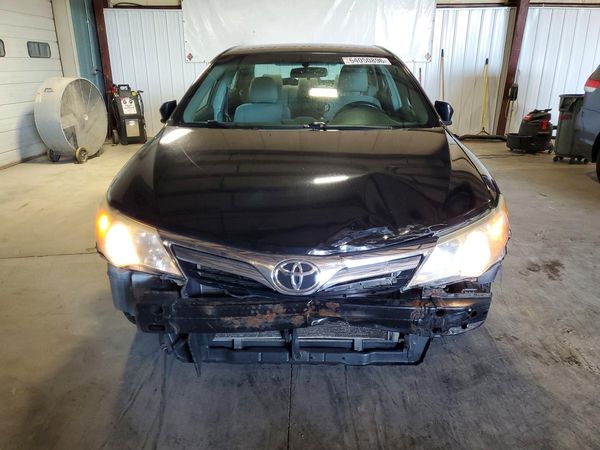 2014 TOYOTA CAMRY