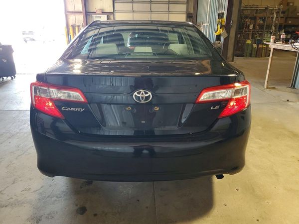 2014 TOYOTA CAMRY