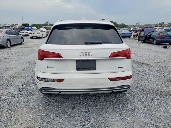 2021 AUDI Q5 quattro Premium Plus