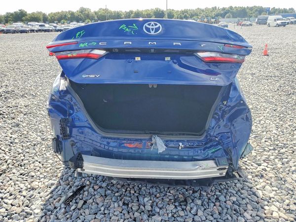 2025 TOYOTA CAMRY