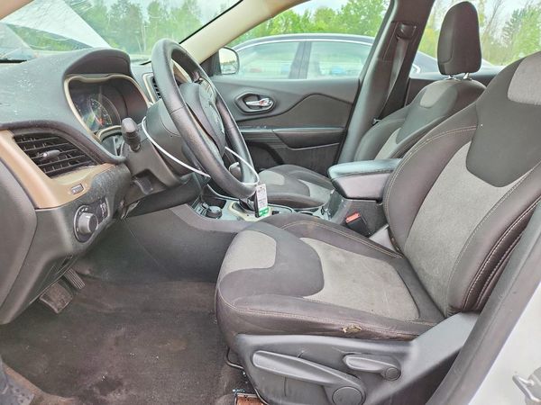 2015 JEEP CHEROKEE Sport