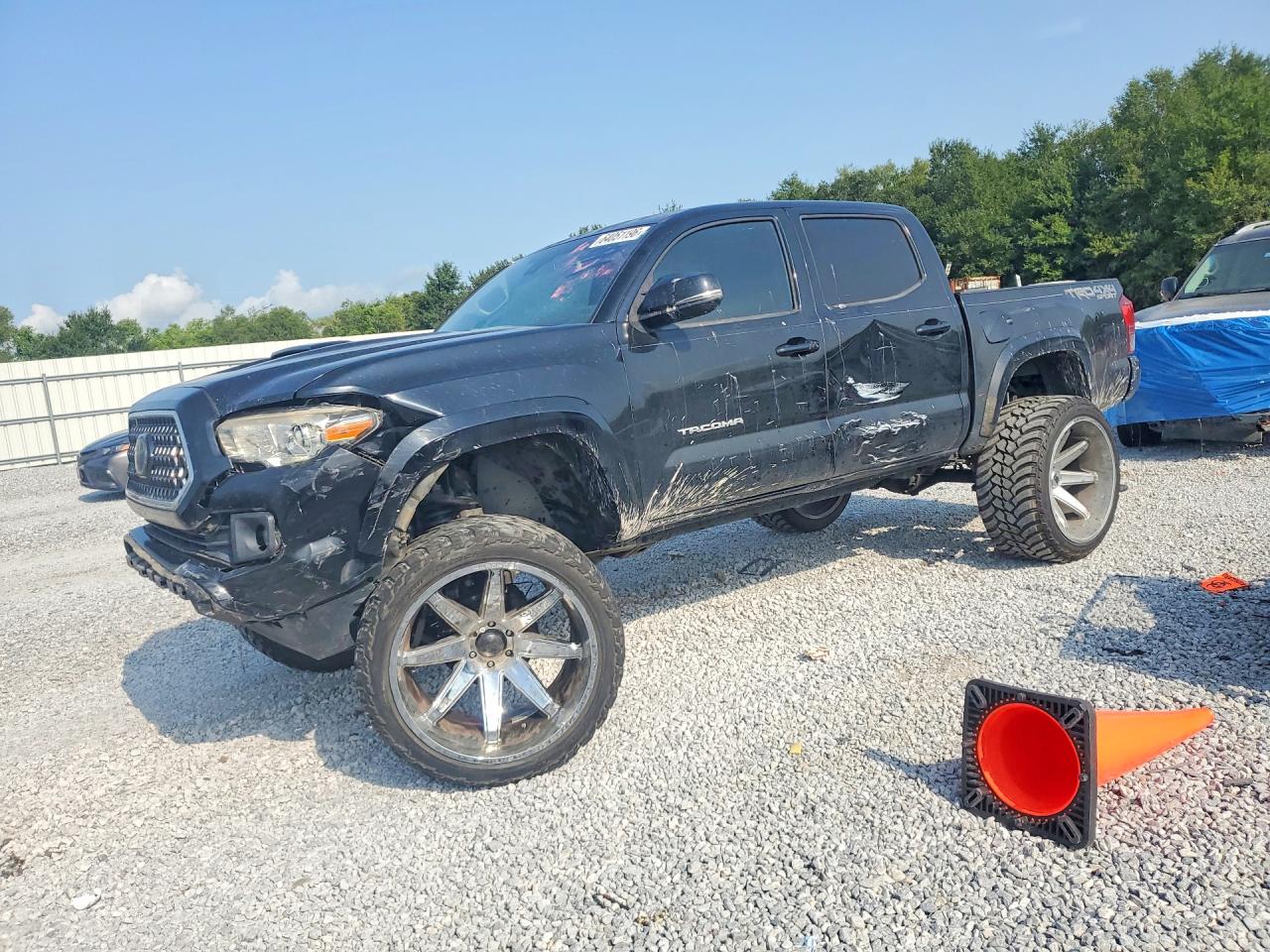 2018 TOYOTA TACOMA