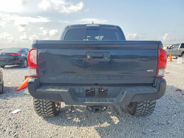 2018 TOYOTA TACOMA