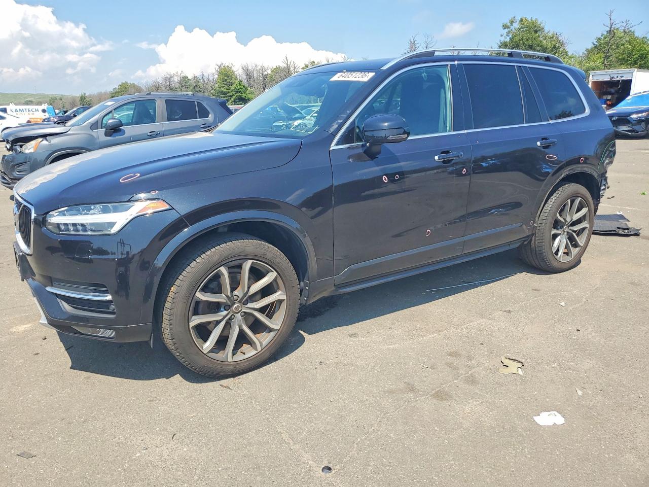 2017 VOLVO XC90 Momentum