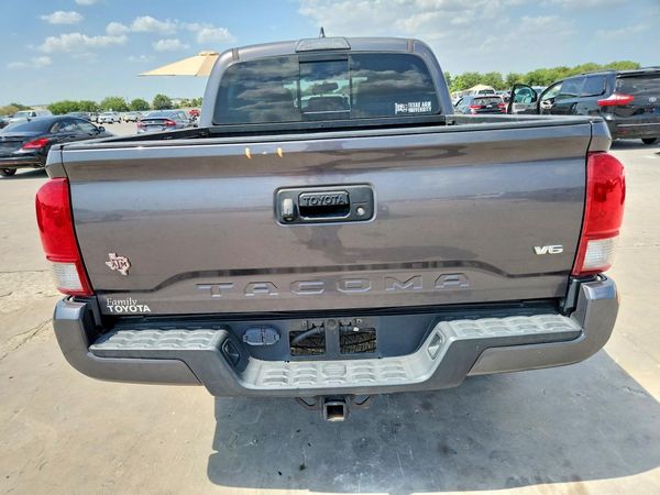 2017 TOYOTA TACOMA