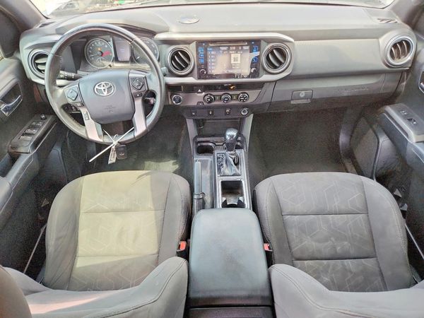 2017 TOYOTA TACOMA