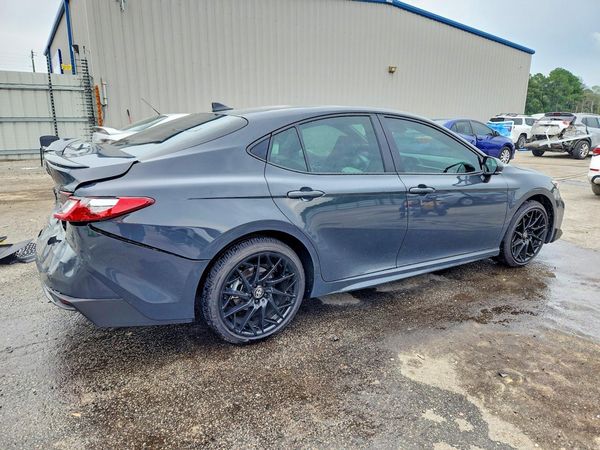2026 TOYOTA CAMRY