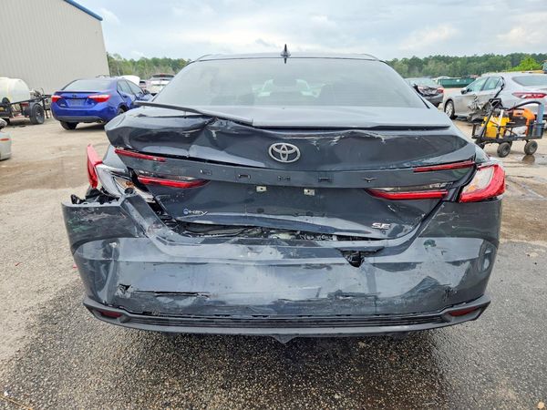 2026 TOYOTA CAMRY
