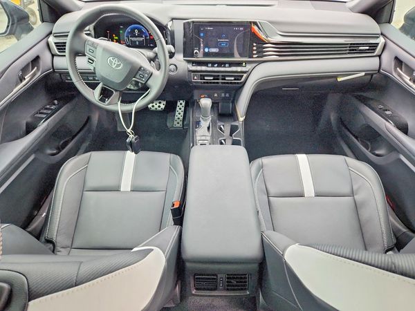 2026 TOYOTA CAMRY