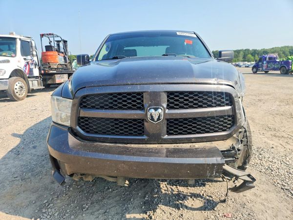 2014 RAM 1500 ST CREW CAB 4X2