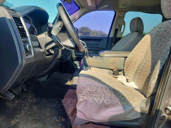2014 RAM 1500 ST CREW CAB 4X2