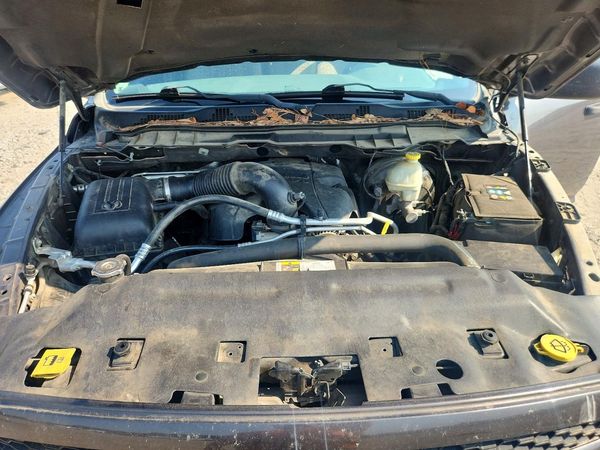 2014 RAM 1500 ST CREW CAB 4X2