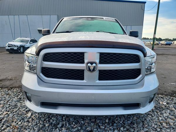 2014 RAM 1500 ST