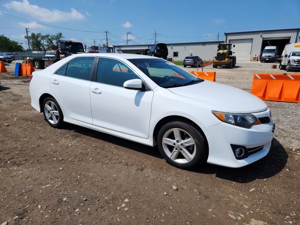 2012 TOYOTA CAMRY