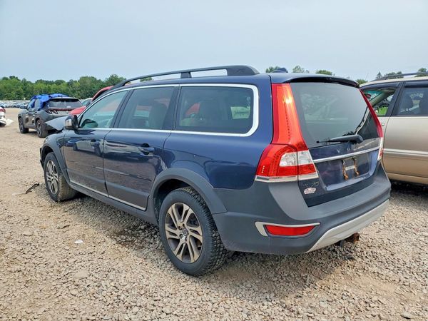 2014 VOLVO XC70