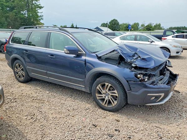 2014 VOLVO XC70