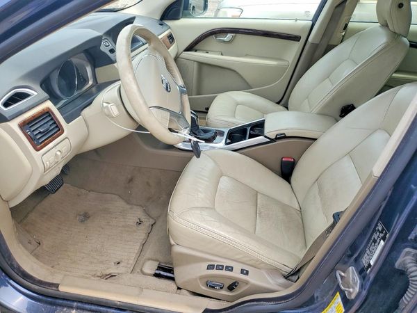 2014 VOLVO XC70