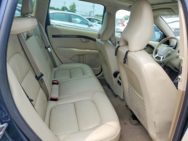 2014 VOLVO XC70