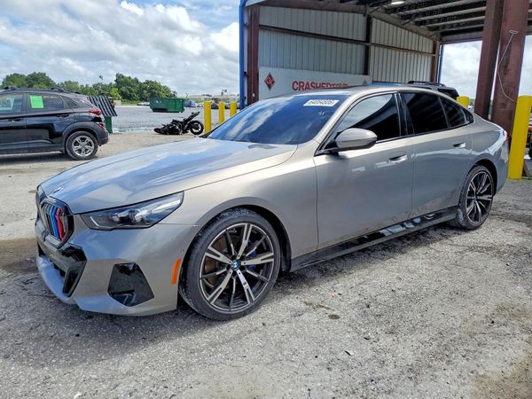 2025 BMW 530