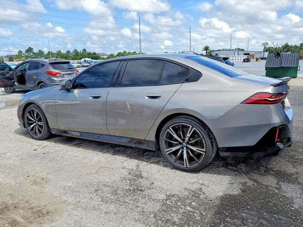 2025 BMW 530