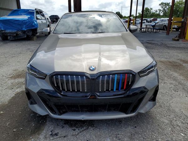 2025 BMW 530
