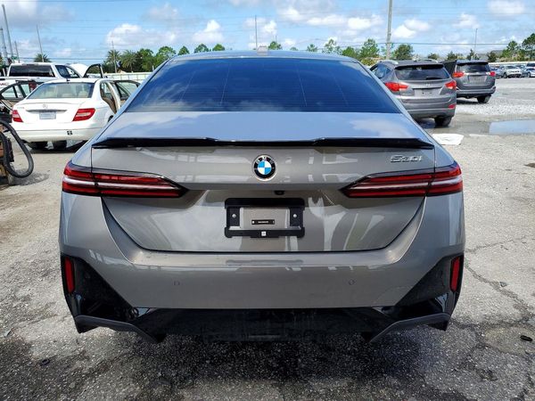 2025 BMW 530