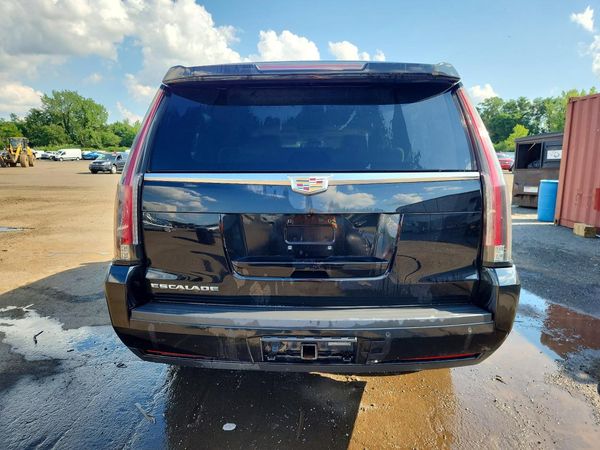2016 CADILLAC ESCALADE