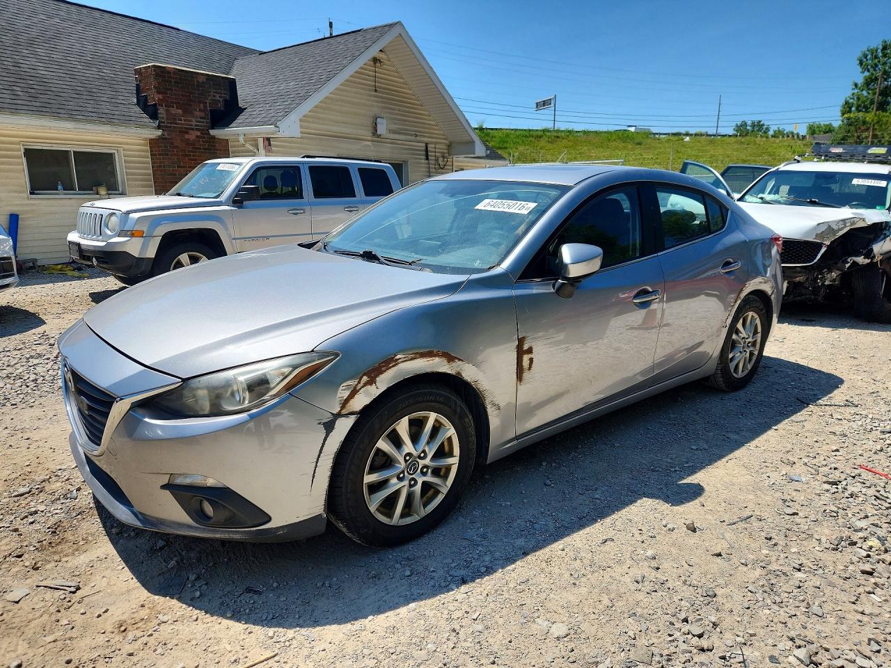 2016 MAZDA 3 SE