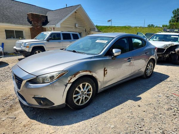 2016 MAZDA 3 SE