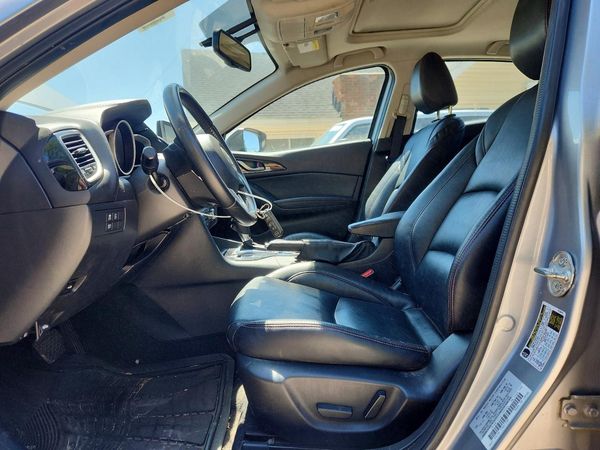 2016 MAZDA 3 SE