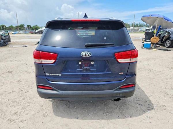 2017 KIA SORENTO L, LX
