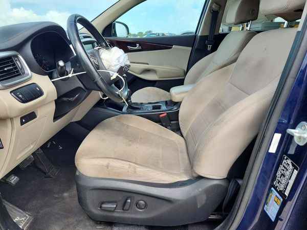 2017 KIA SORENTO L, LX