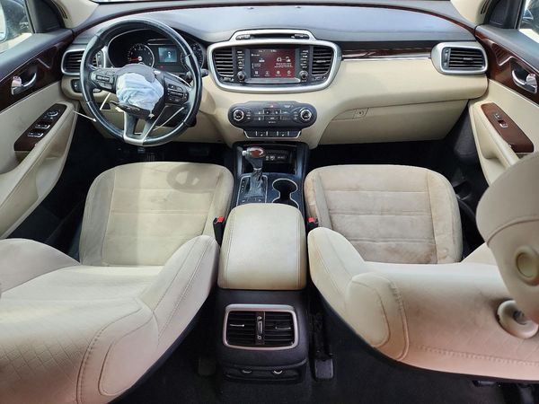 2017 KIA SORENTO L, LX